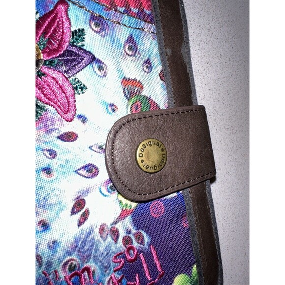 Designer Wallet - Picture 3 of 8